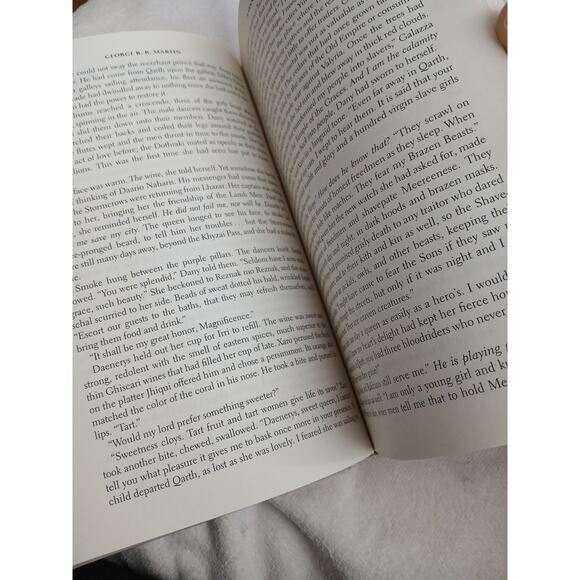 A Dance with Dragons George R.R. Martin 2011 First Edition Hardcover Dust Jacket - Picture 12 of 16